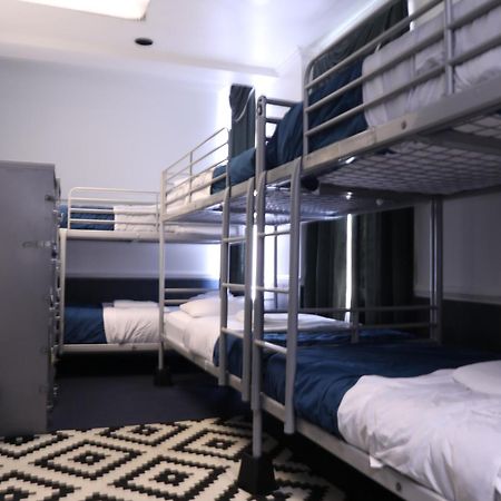Duo Housing (Adults Only) Hostel Вашингтон Екстериор снимка