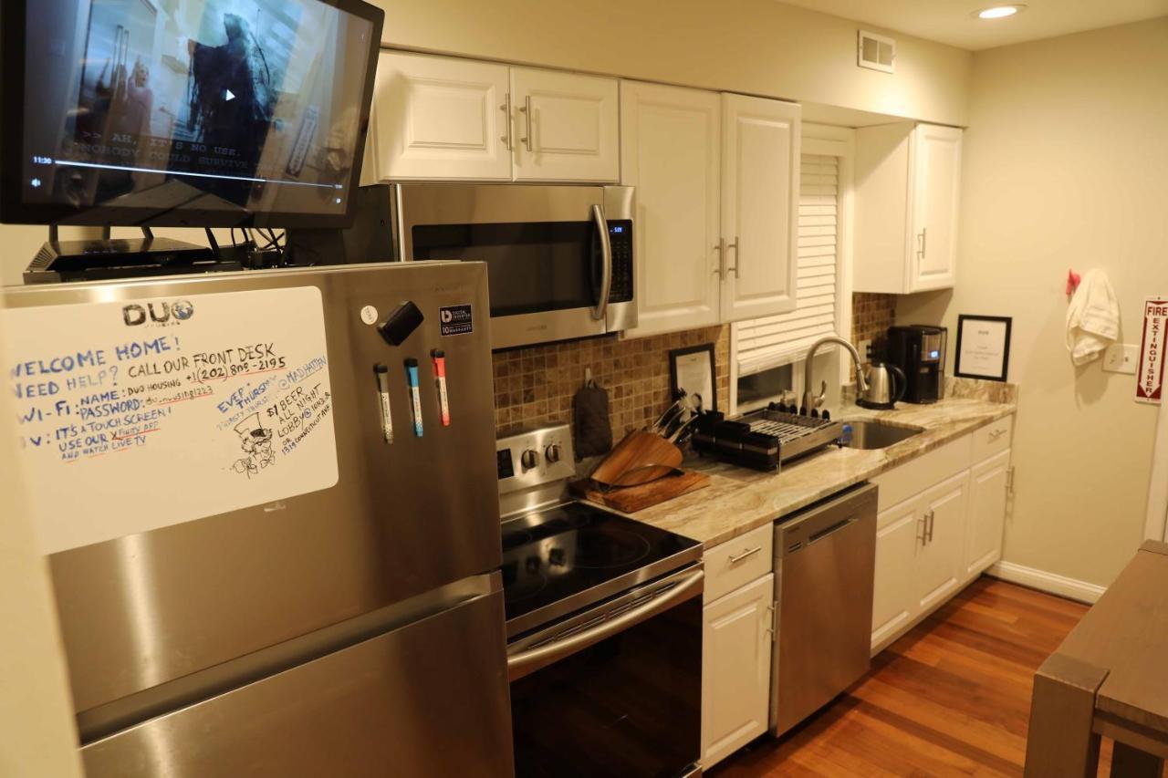 Duo Housing (Adults Only) Hostel Вашингтон Екстериор снимка