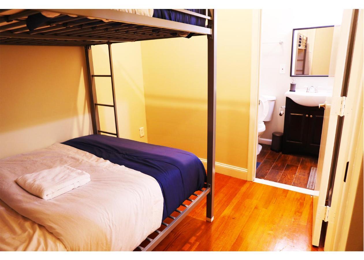 Duo Housing (Adults Only) Hostel Вашингтон Екстериор снимка