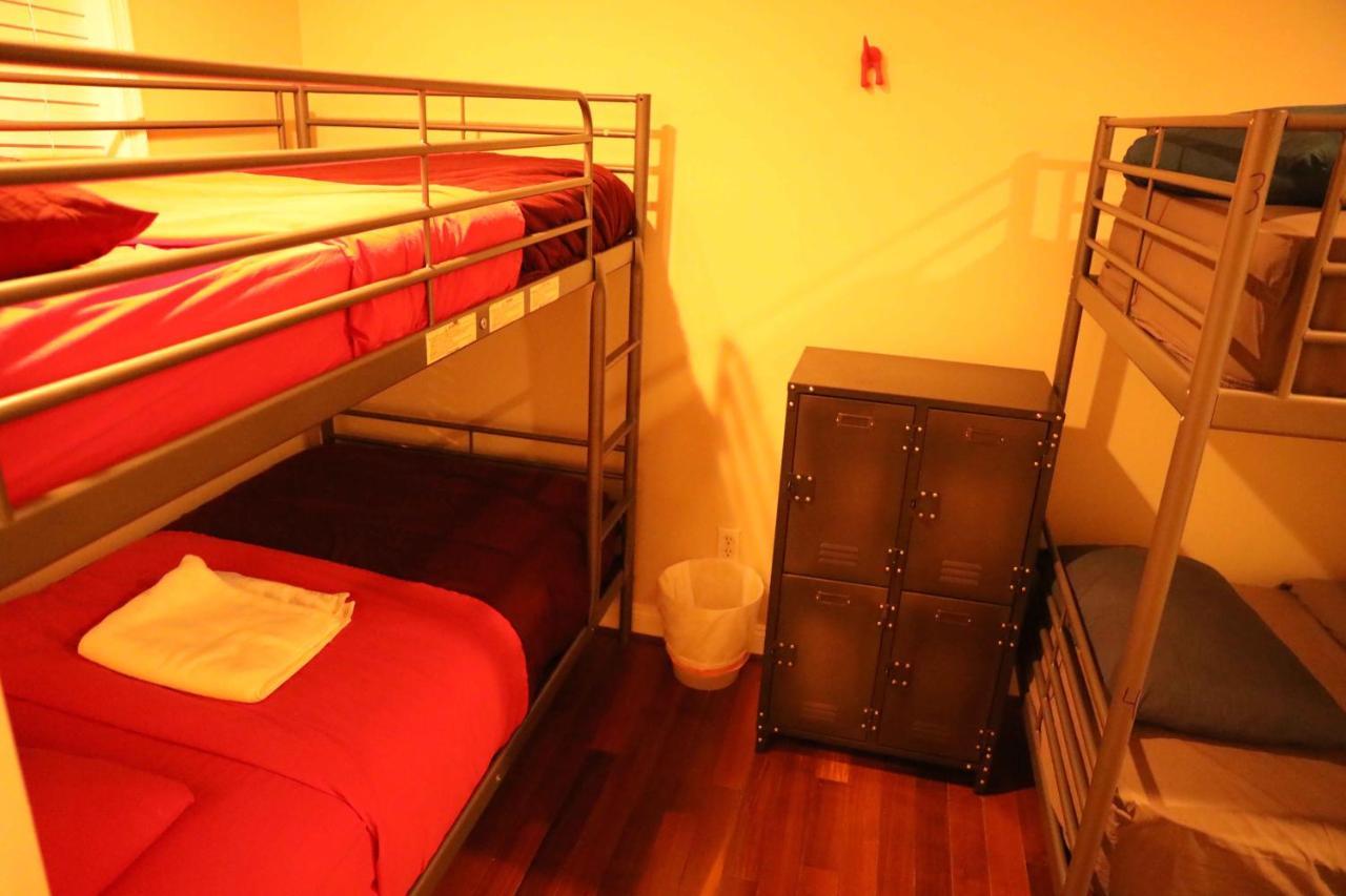 Duo Housing (Adults Only) Hostel Вашингтон Екстериор снимка
