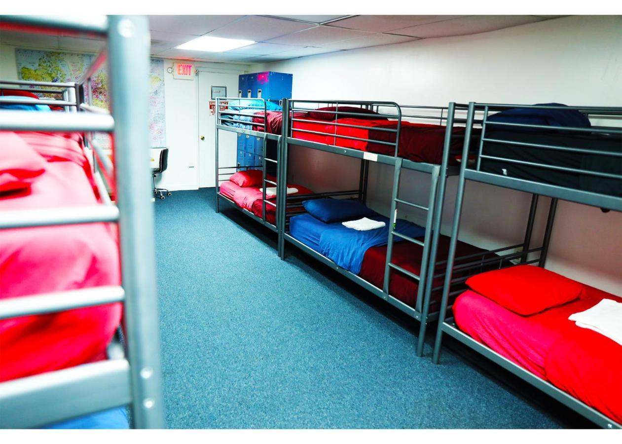Duo Housing (Adults Only) Hostel Вашингтон Екстериор снимка