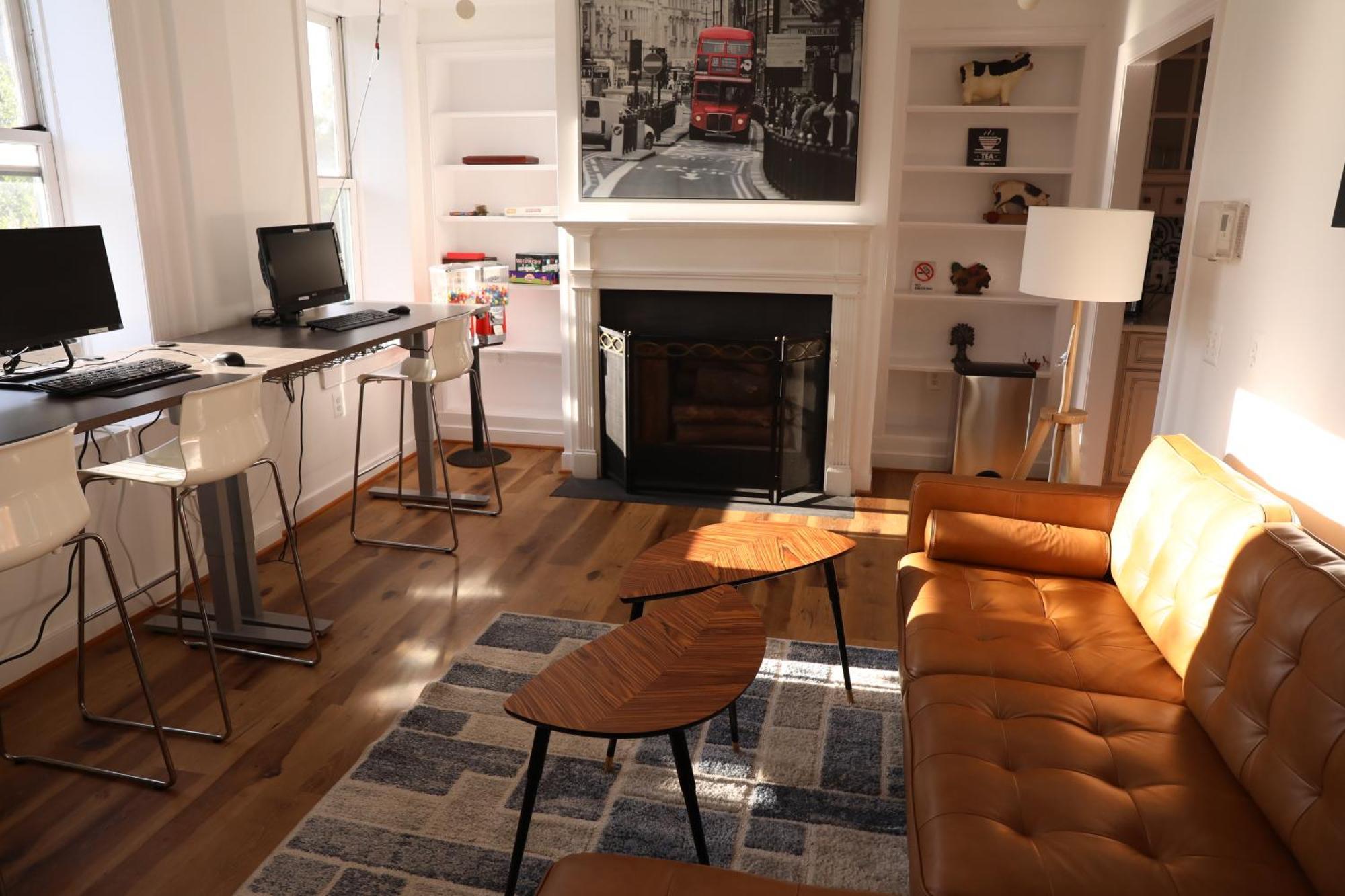 Duo Housing (Adults Only) Hostel Вашингтон Екстериор снимка