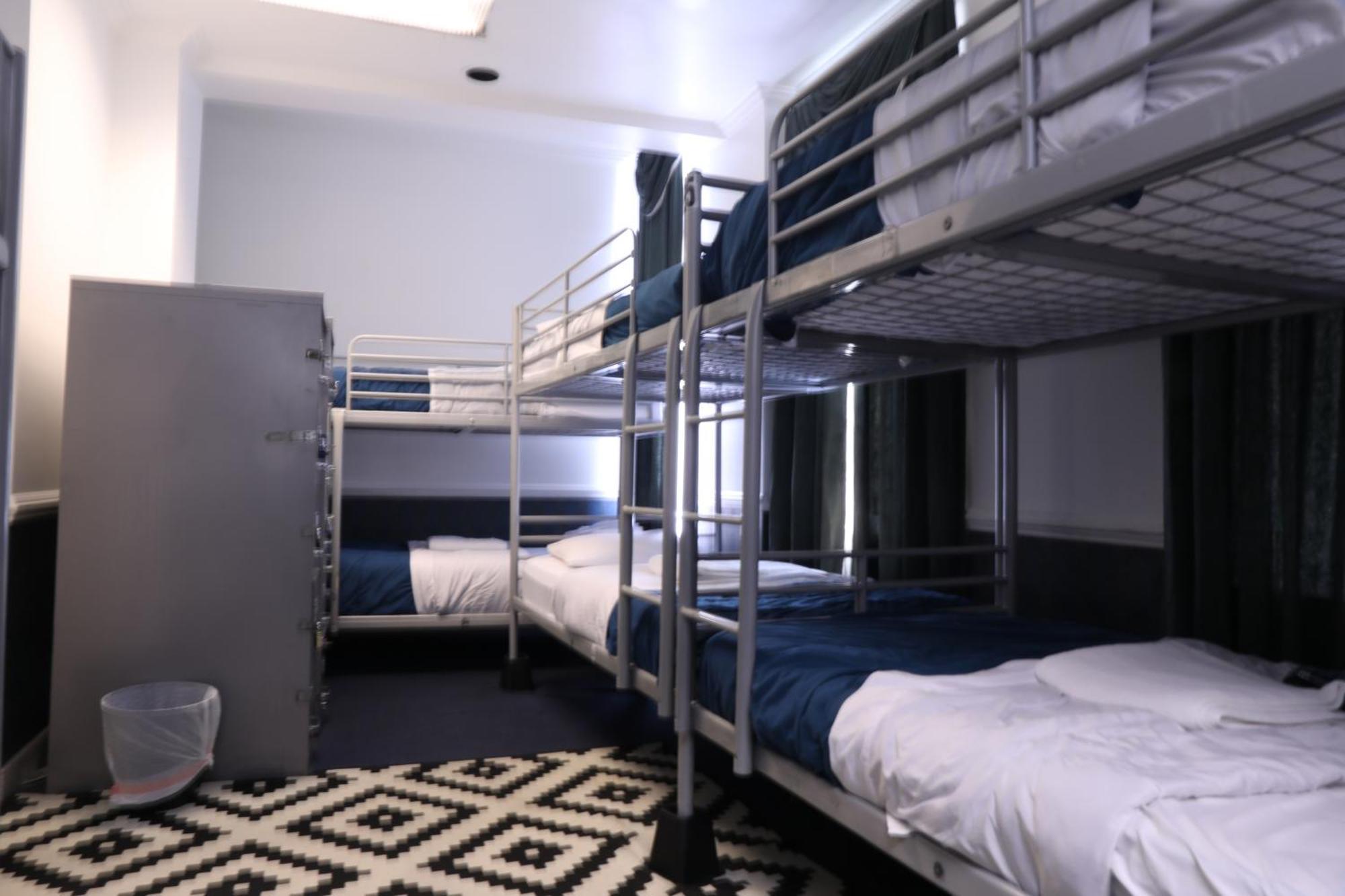 Duo Housing (Adults Only) Hostel Вашингтон Екстериор снимка