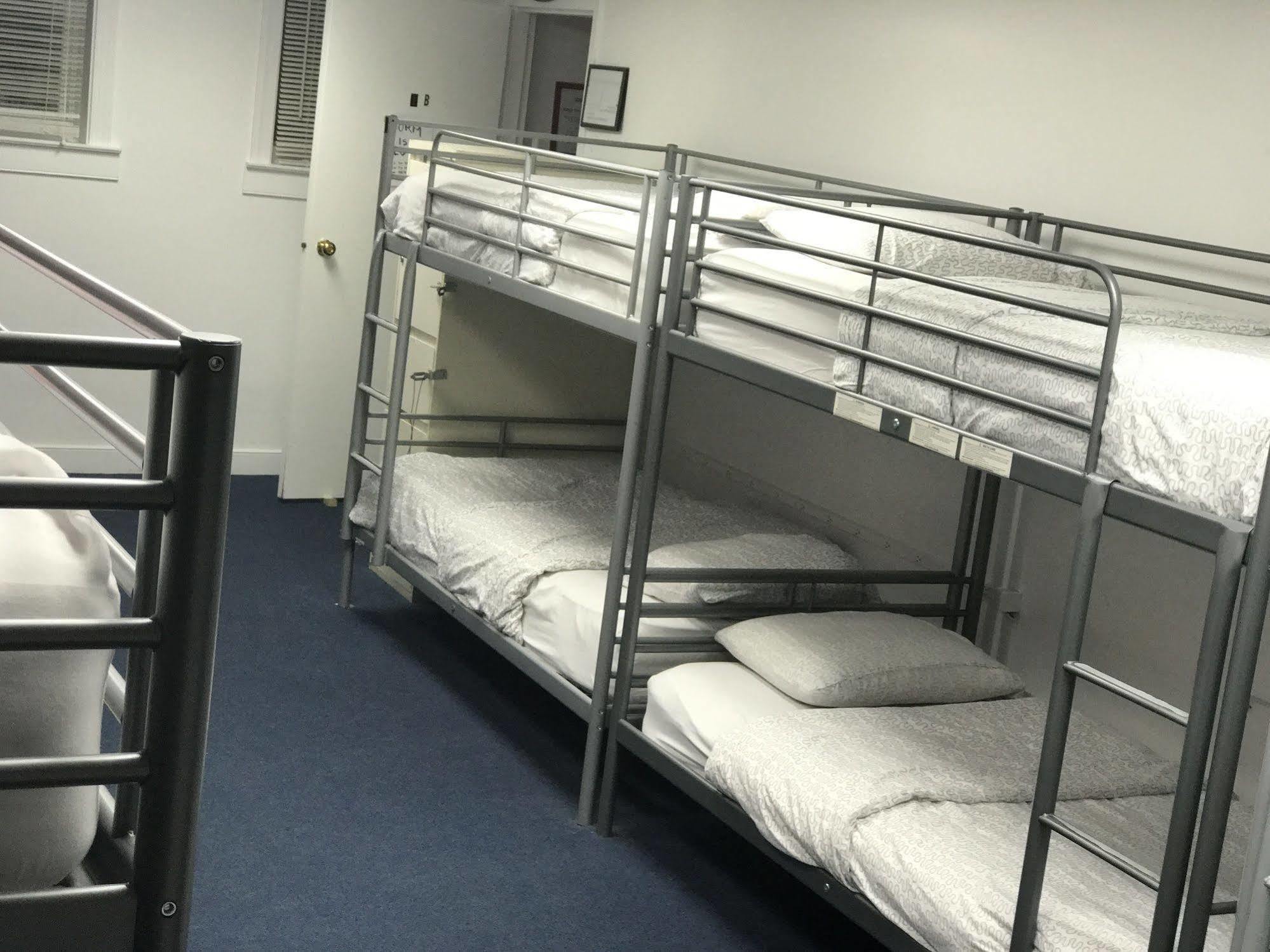 Duo Housing (Adults Only) Hostel Вашингтон Екстериор снимка