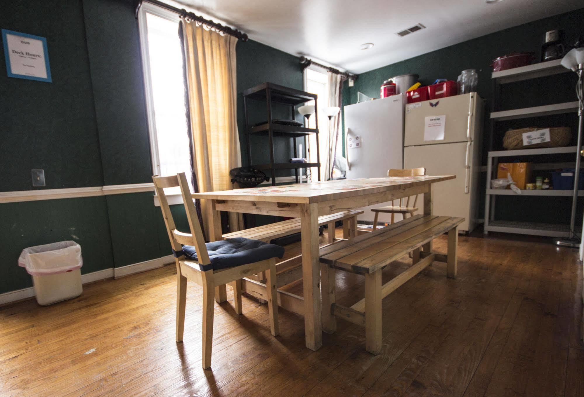 Duo Housing (Adults Only) Hostel Вашингтон Екстериор снимка